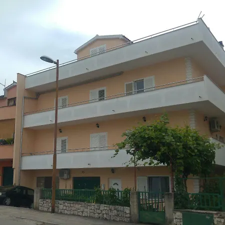 Star Danica*** 公寓 希贝尼克