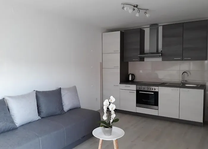 Star Danica*** * Šibenik